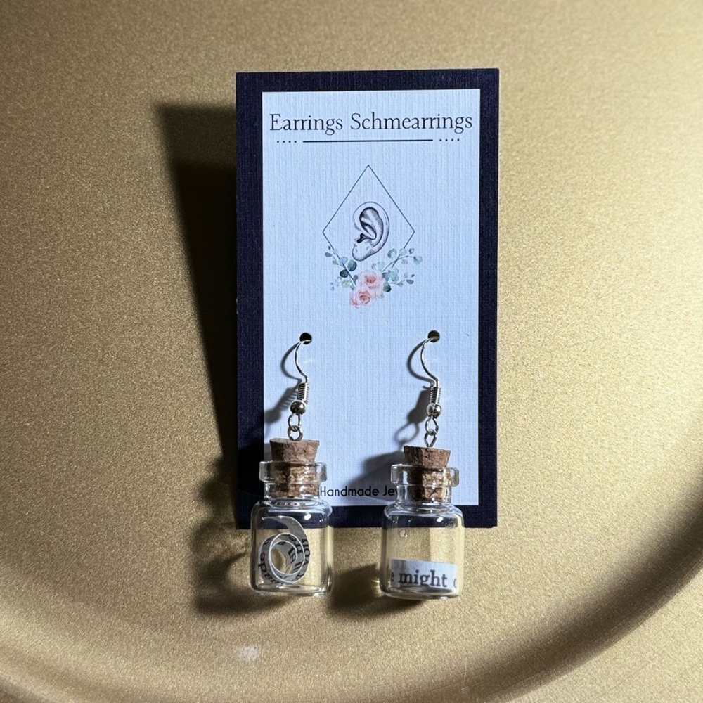 Woman’s polymer & resin earrings